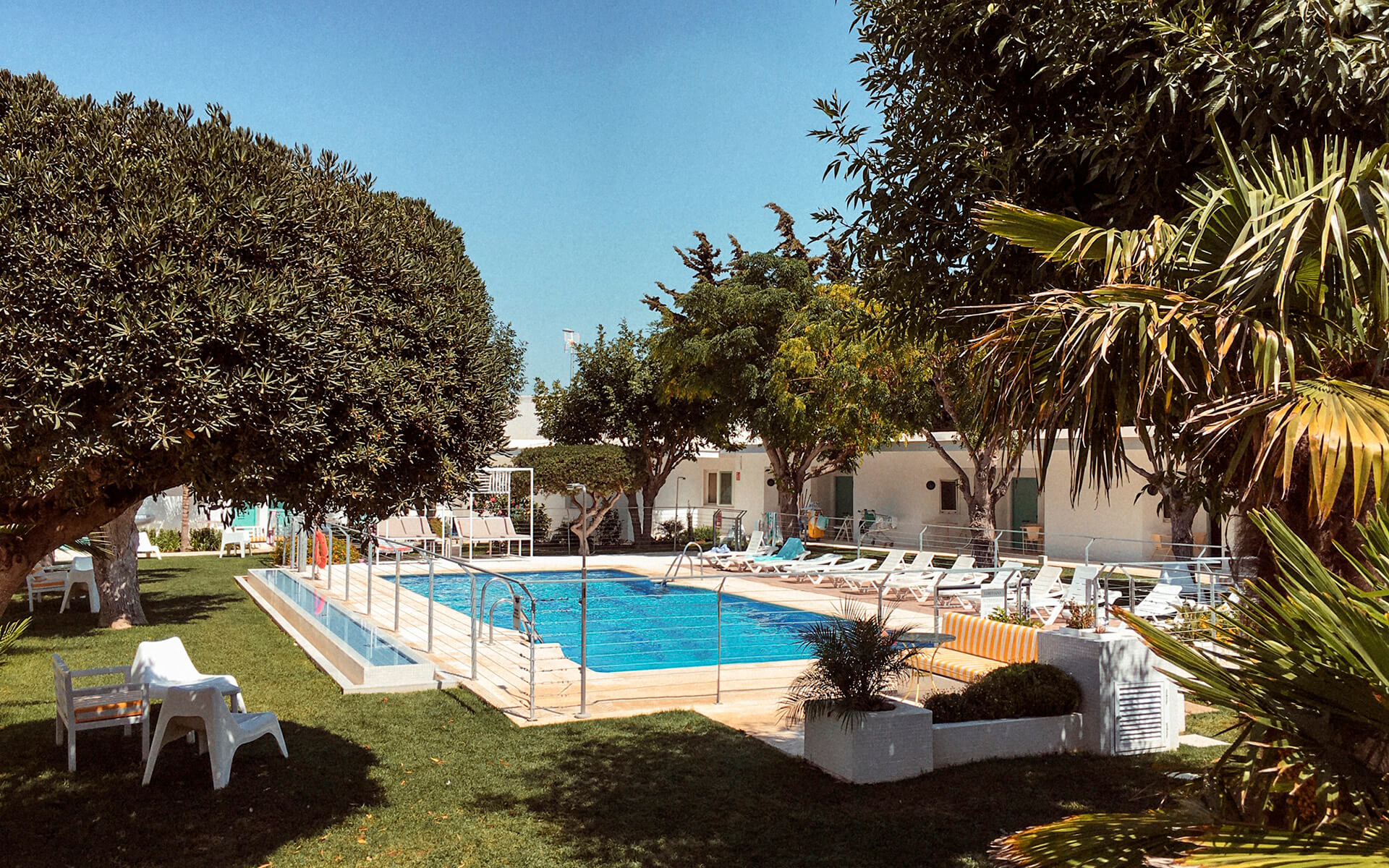 Exterior Piscina 01 On